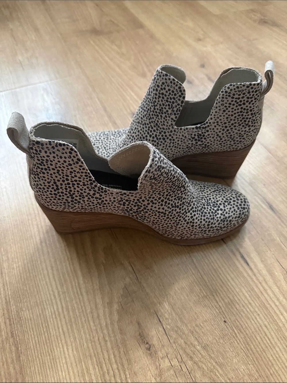 Tom’s Kallie Cut Out Wedge